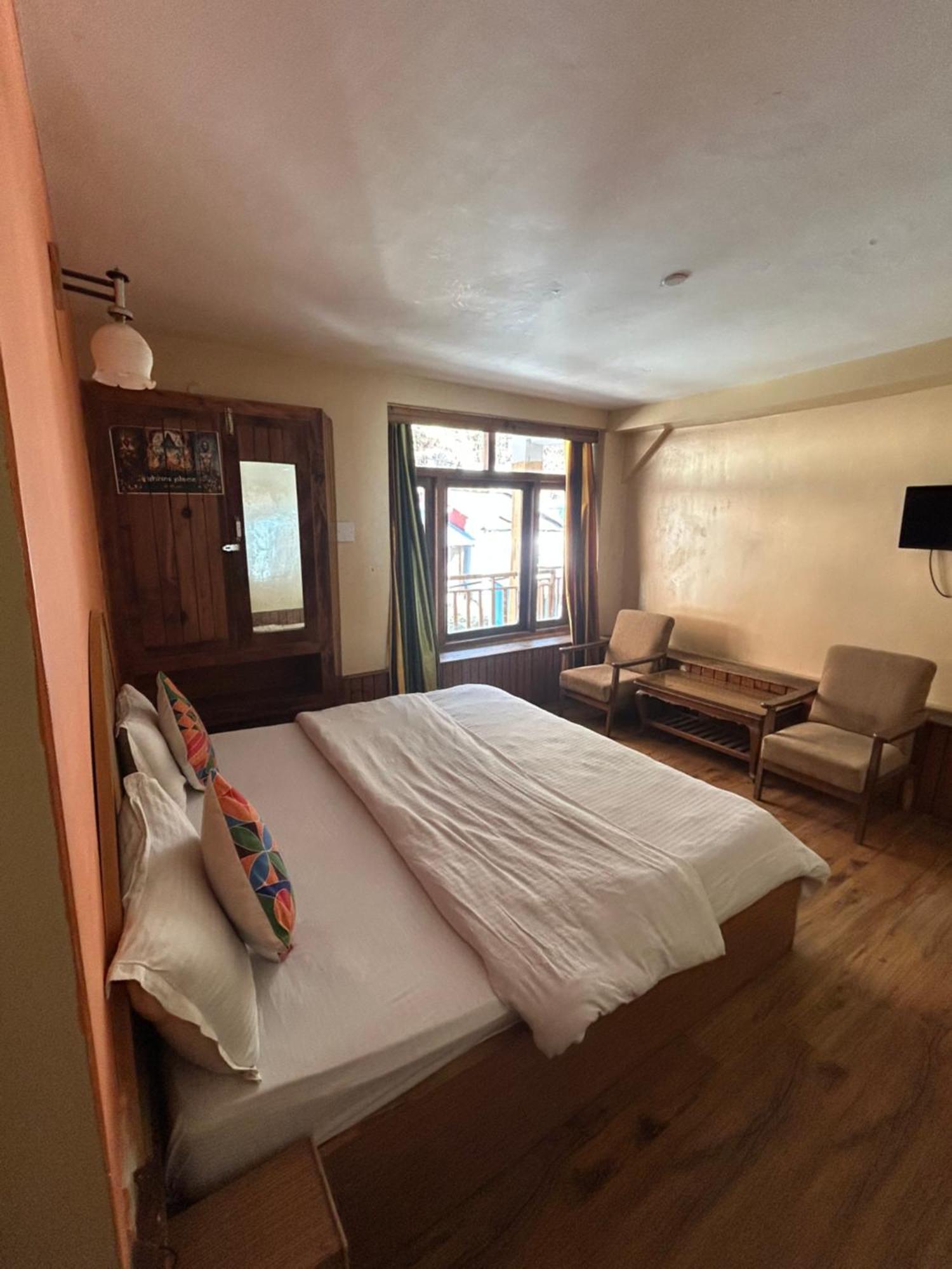 Hotel Bhrigu Manāli Eksteriør billede